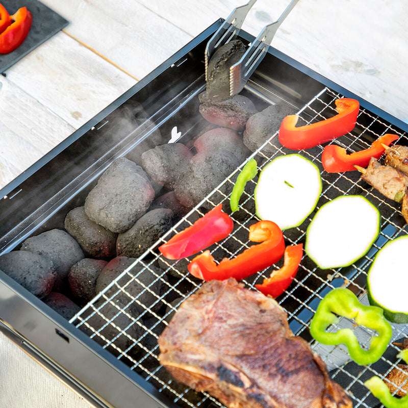 Cargue la imagen en el visor de la galería, Klappbarer tragbarer Grill für die Verwendung mit Holzkohle BearBQ InnovaGoods
